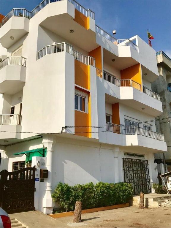 Dodoo Lodge Cotonou Exterior foto