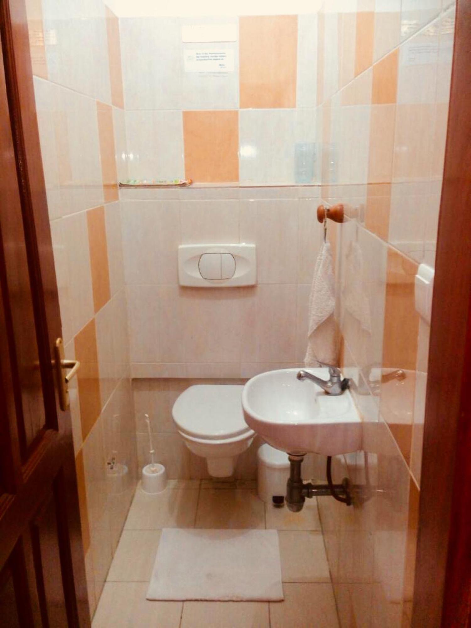 Dodoo Lodge Cotonou Quarto foto