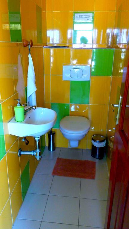 Dodoo Lodge Cotonou Exterior foto